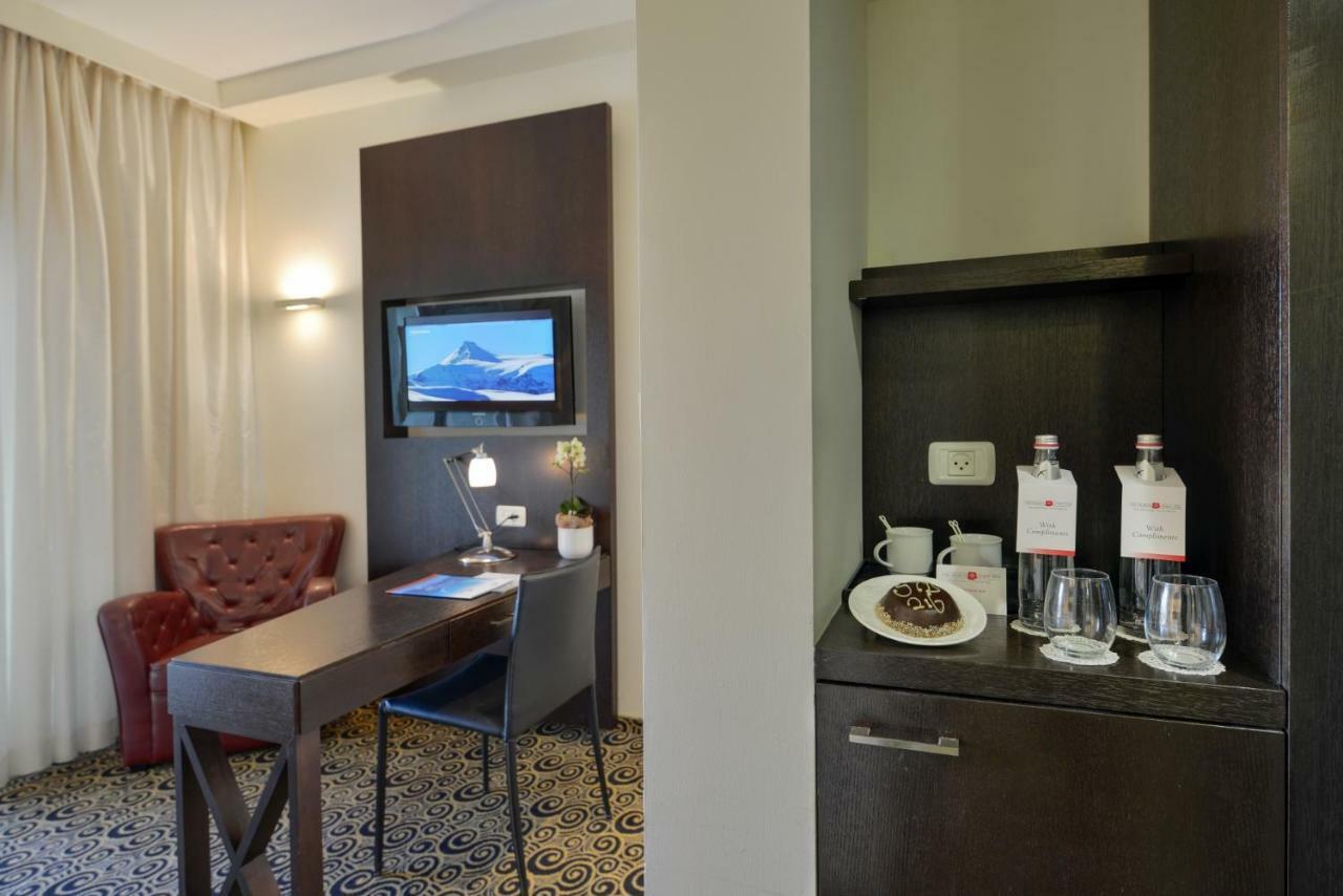 Hod Hasharon Luxury Apartment Herzelia Exterior foto